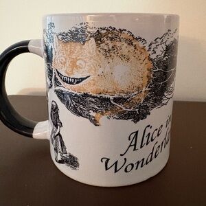 Alice in Wonderland Colorchanging Mug